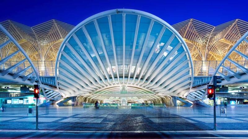 Lisabon, Liège-Guillemins, LUKE HAYES – DEZEE.COM, PIERRE BLUE BELGE, PATOU VAN DECRAEN