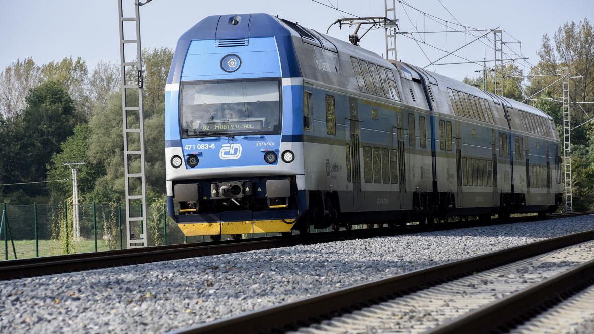 Na trati Jindřichův Hradec a stanicí Počátky – Žirovnice přestanou jezdit vlaky