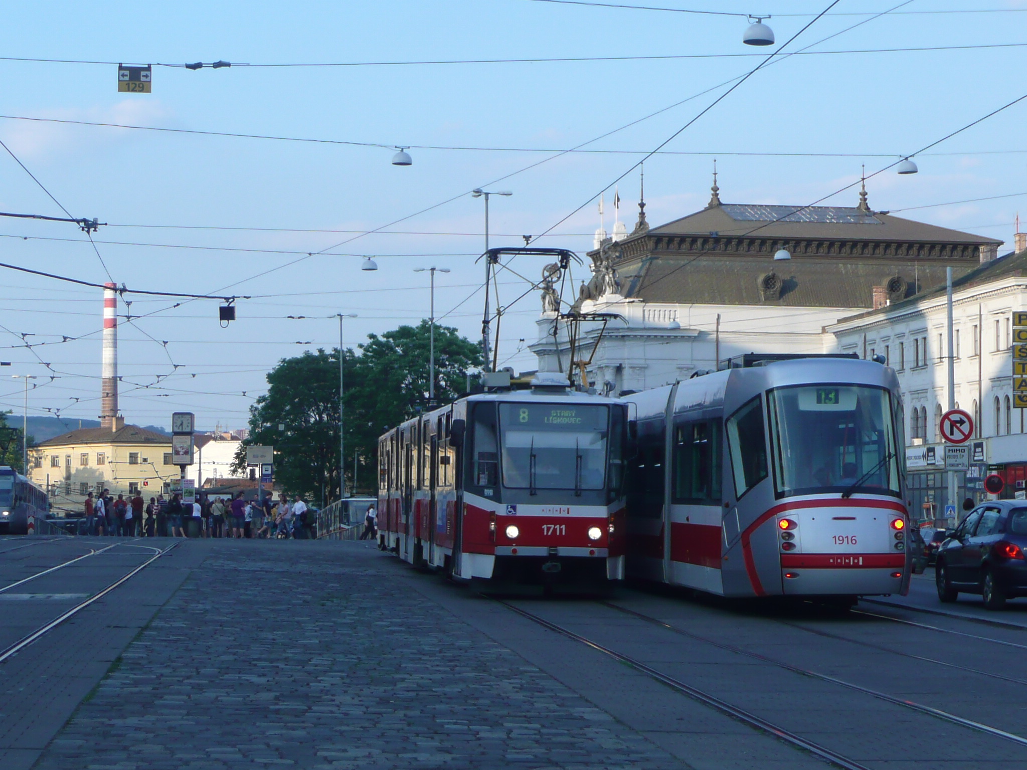 foto z roku 2018 ještě s linkou 13 na Hlavním nádraží v Brně, foto Petr Markus