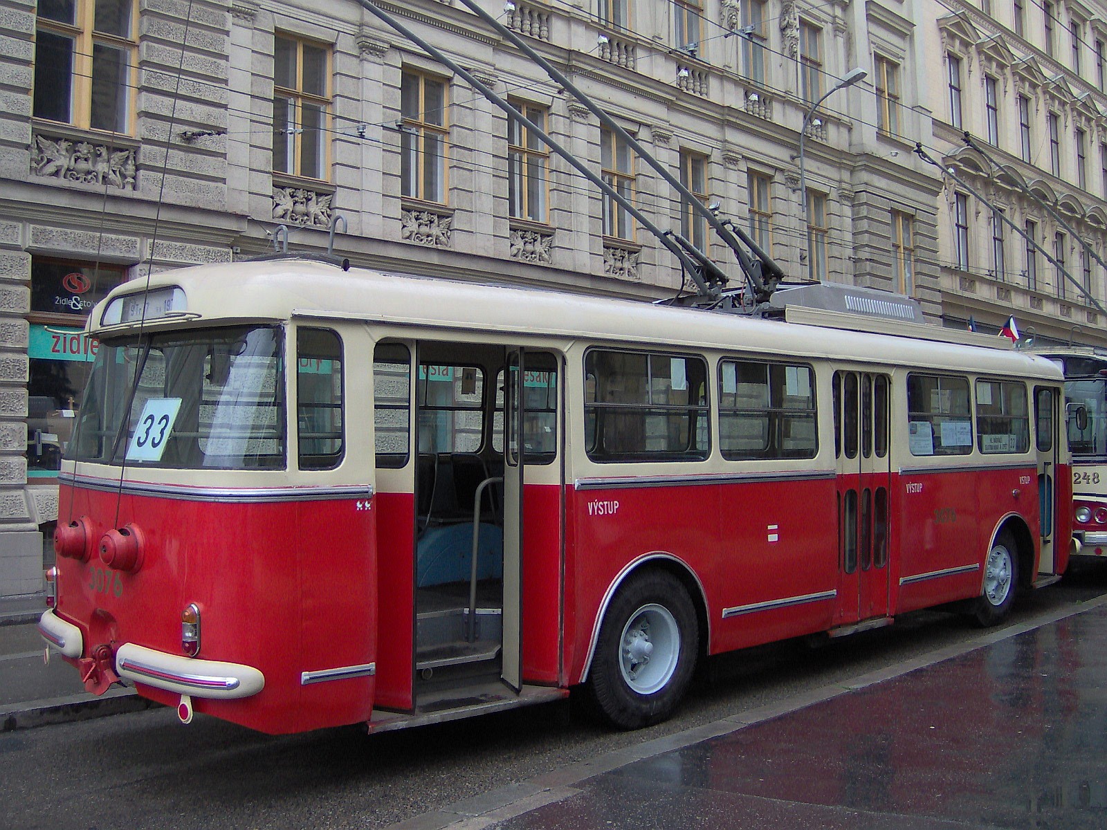 DPmB Česká/ Brandlova 9Tr