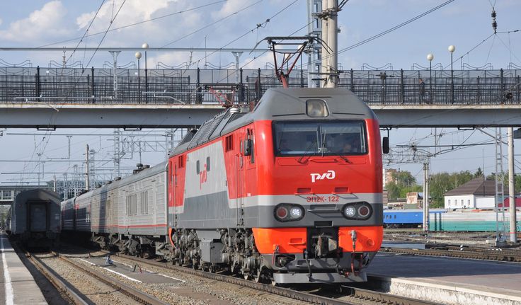 OMSK stanice Passazhirskiy, vlak RŽD