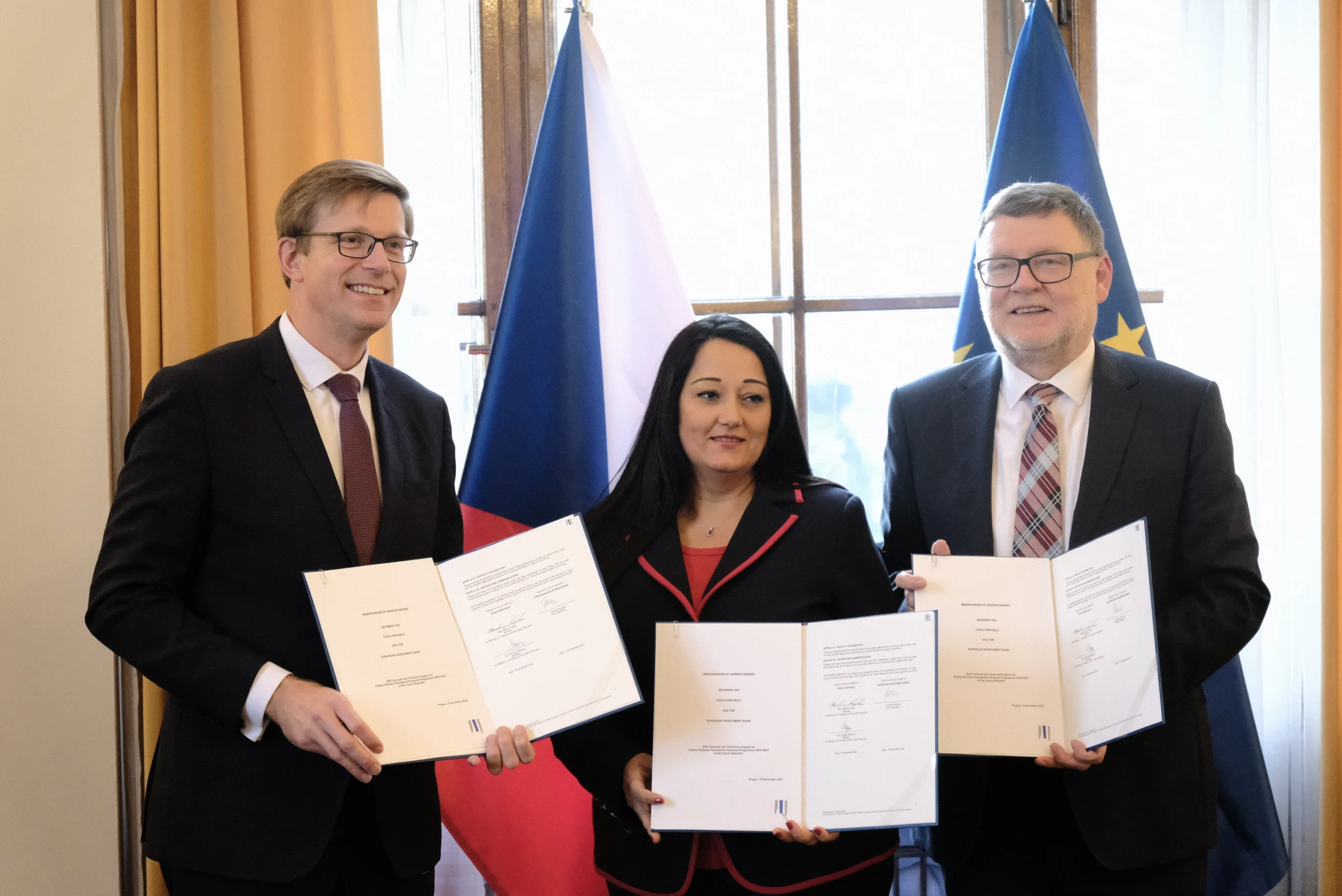 ČR a EIB podepsaly Memorandum o financování výstavby železniční infrastruktury
