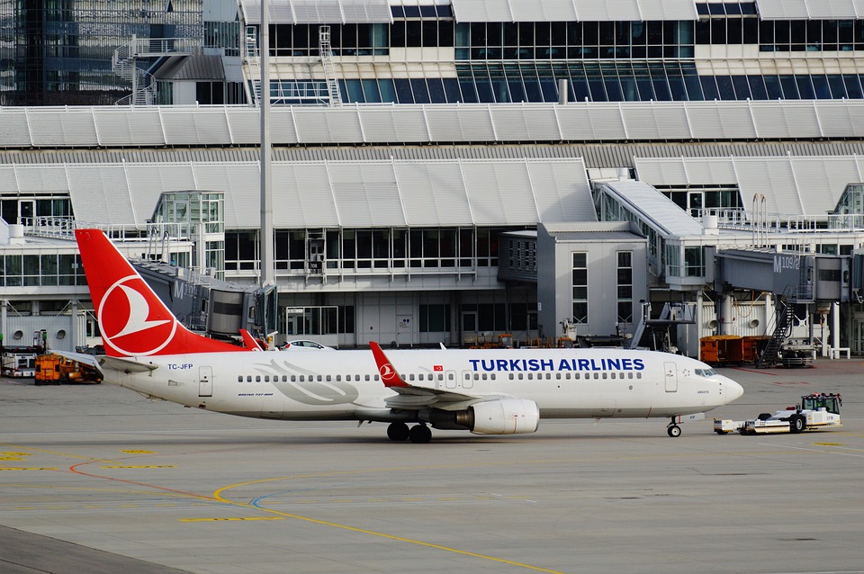 Letadlo společnosti Turkish airlines v Mnichově na letišti. Foto pixabay