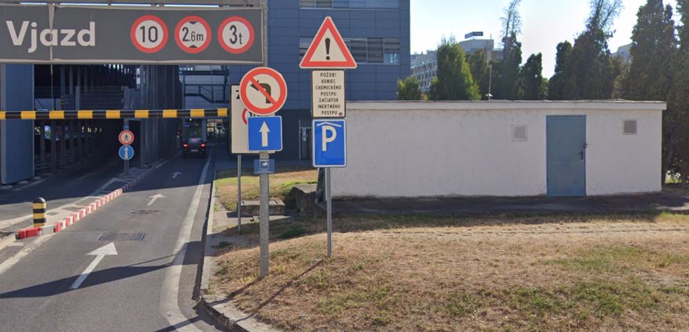 Zloděj vykradl parkovací automat v Bratislavě