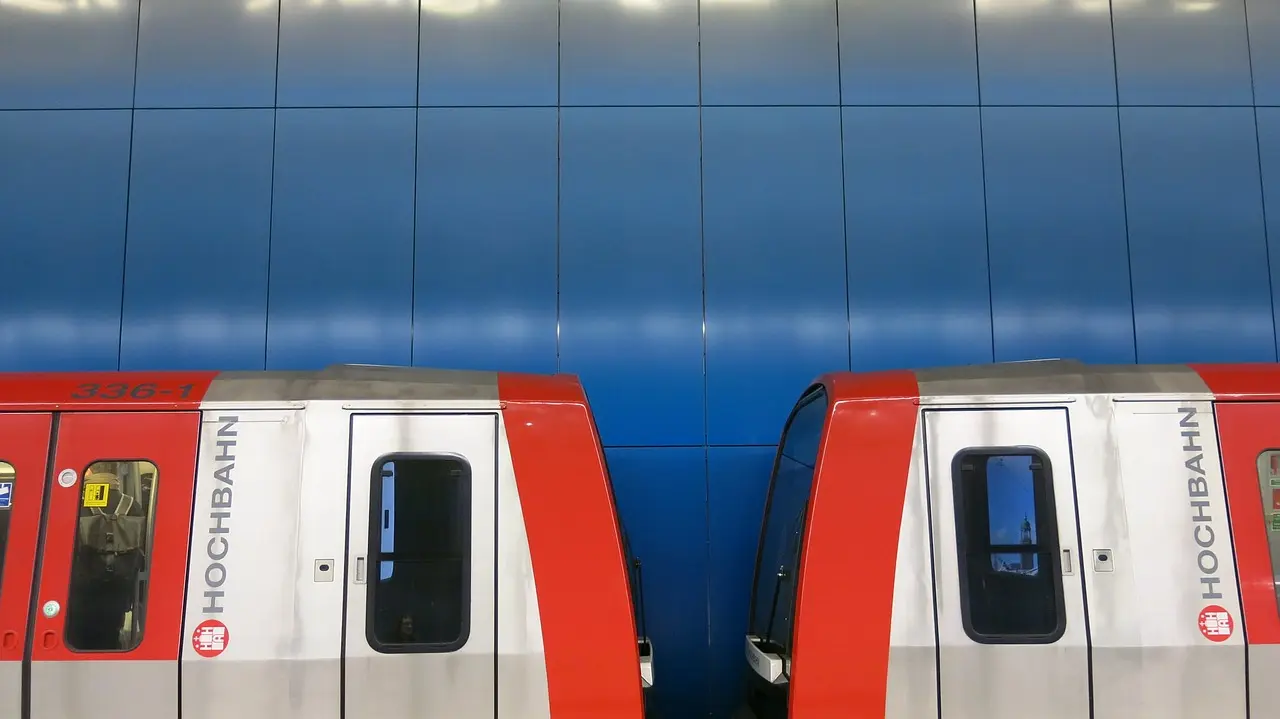 Více lidí v Hamburku využívá veřejnou dopravu se sociální slevou