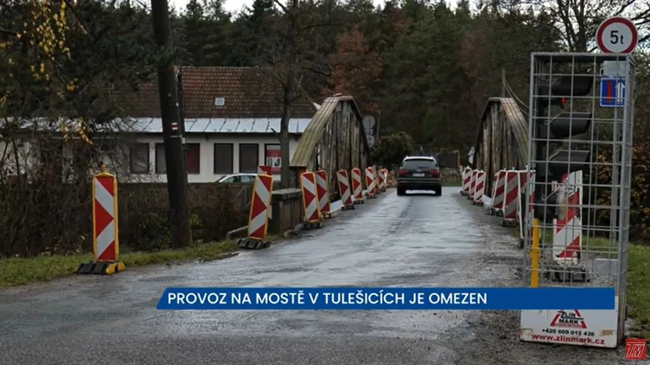 V Tulešicích probíhá provizorní rekonstrukce mostu, řidiči musí snížit rychlost a být opatrní