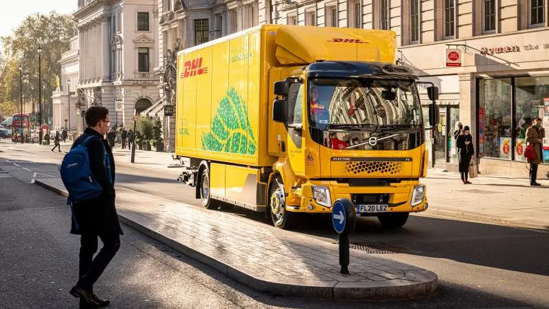 DHL jde cestou obnovitelného zdroje pro svůj vozový park