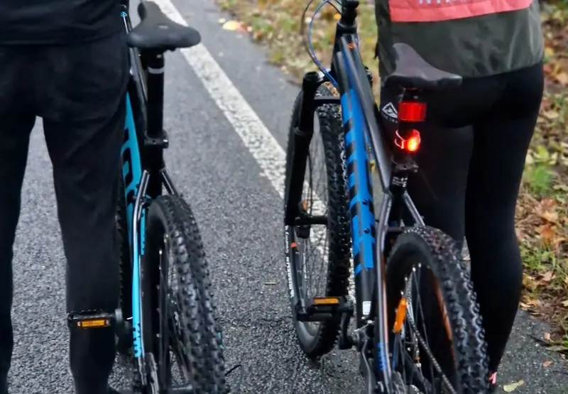 Vidět a být viděn! Ostatní účastníci silničního provozu mohou cyklisty snadno přehlédnout