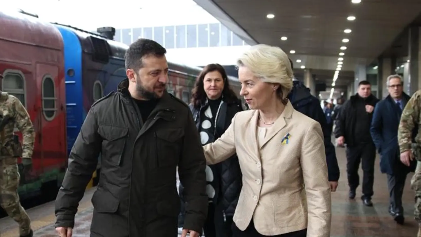 Ursula von der Leyen a Zelenskyj vzdaly hold ukrajinským železničářům