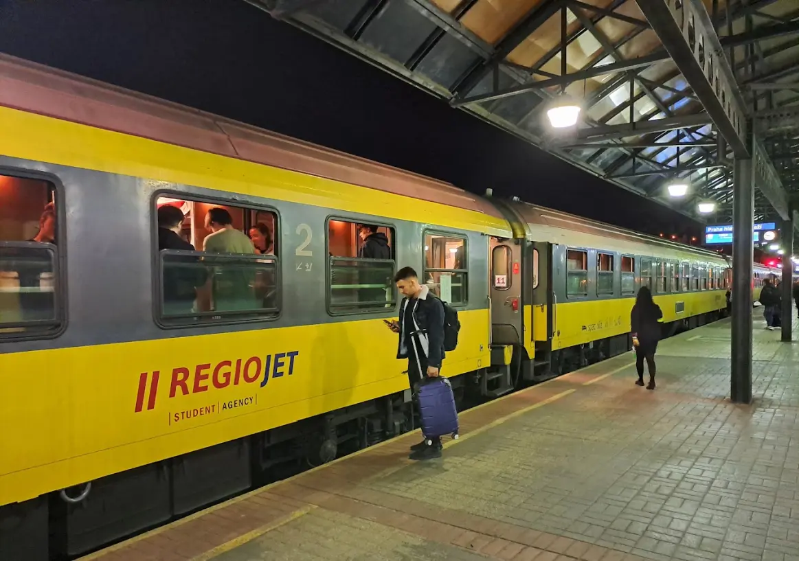 začátek provozu linky Regiojetu na Ukrajinu do Čopu. Autor Regiojet