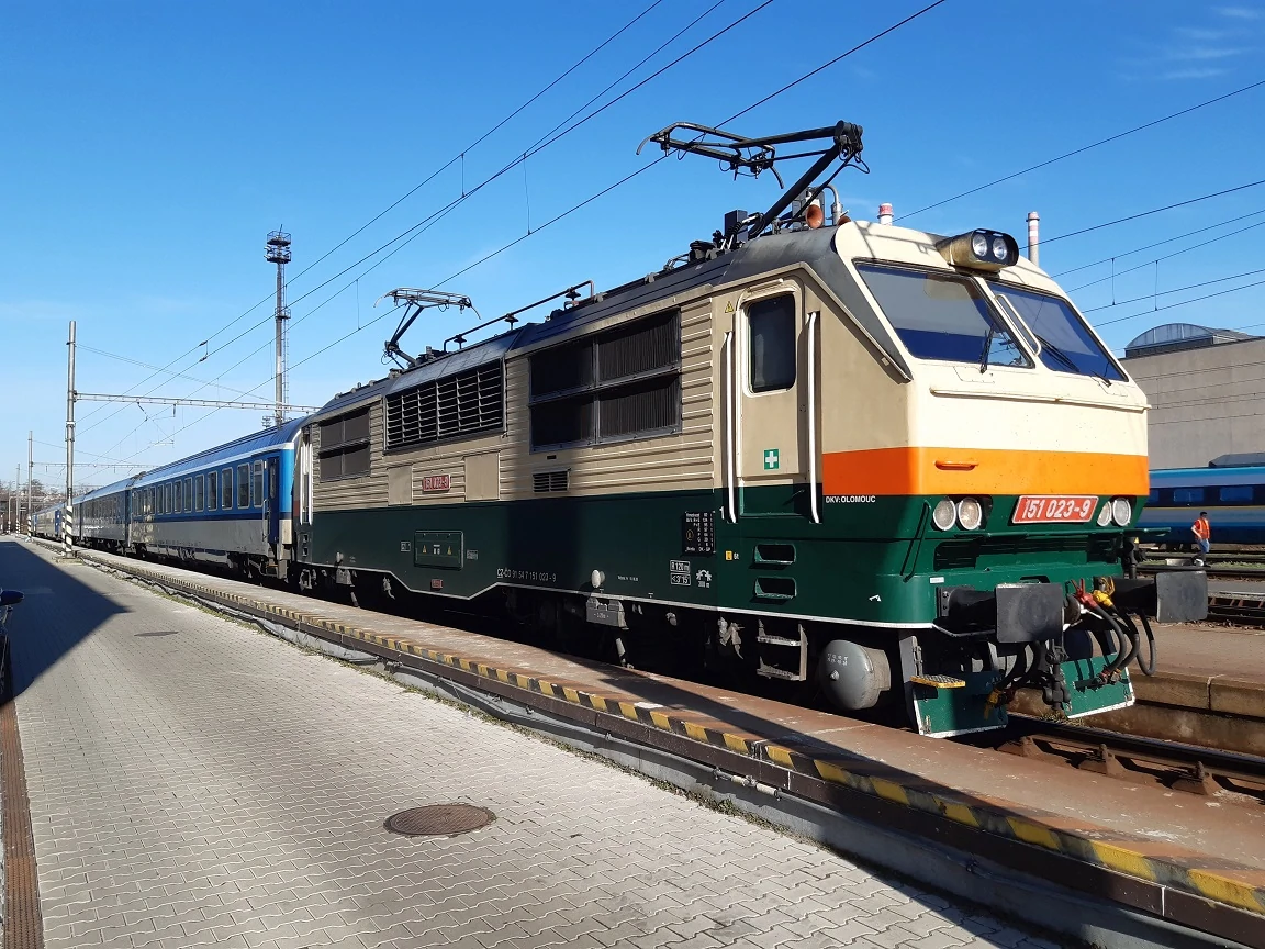 Lokomotiva 151.023, přezdívaná "Banán". Zdroj: Archiv ČD