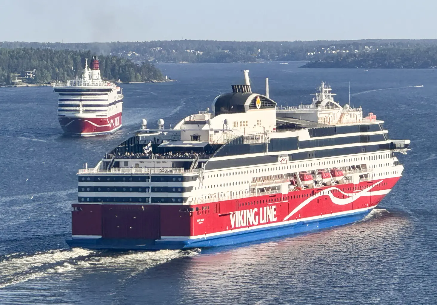 Viking Glory a Viking Popelka. Autor Viking Line