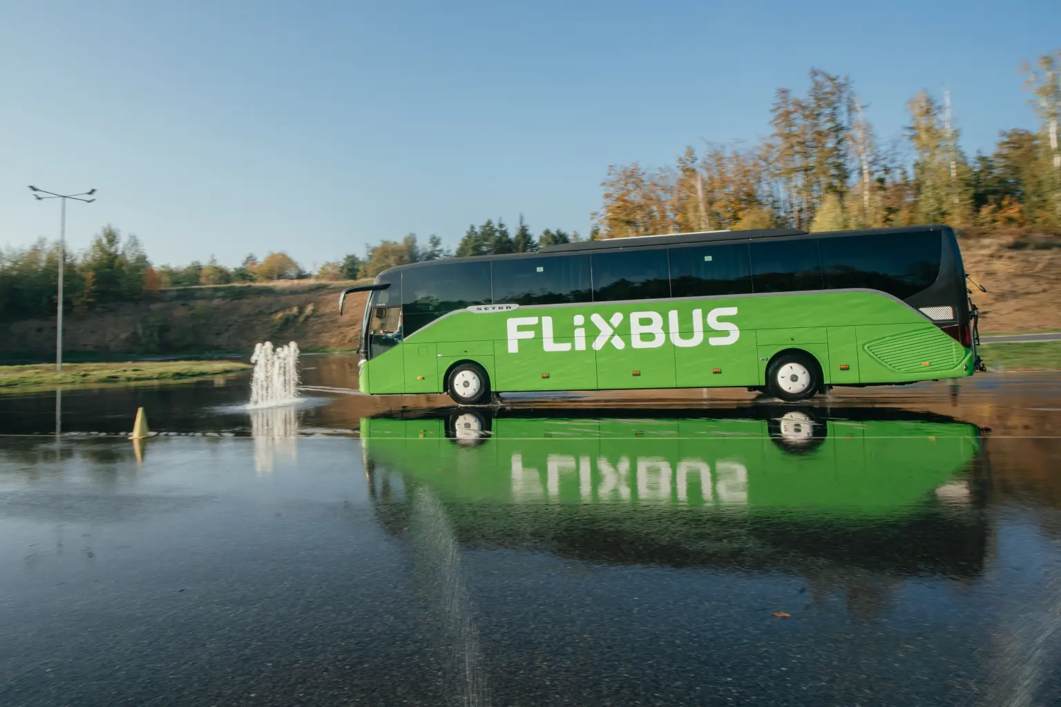 Řidiči Flixbusu prochází školením na Brněnském polygonu © Flixbus