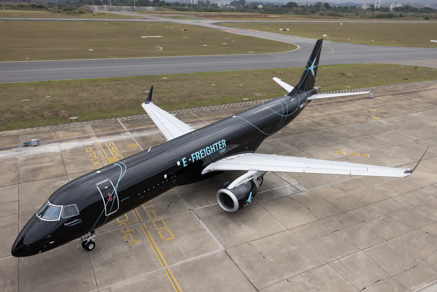 © Embraer