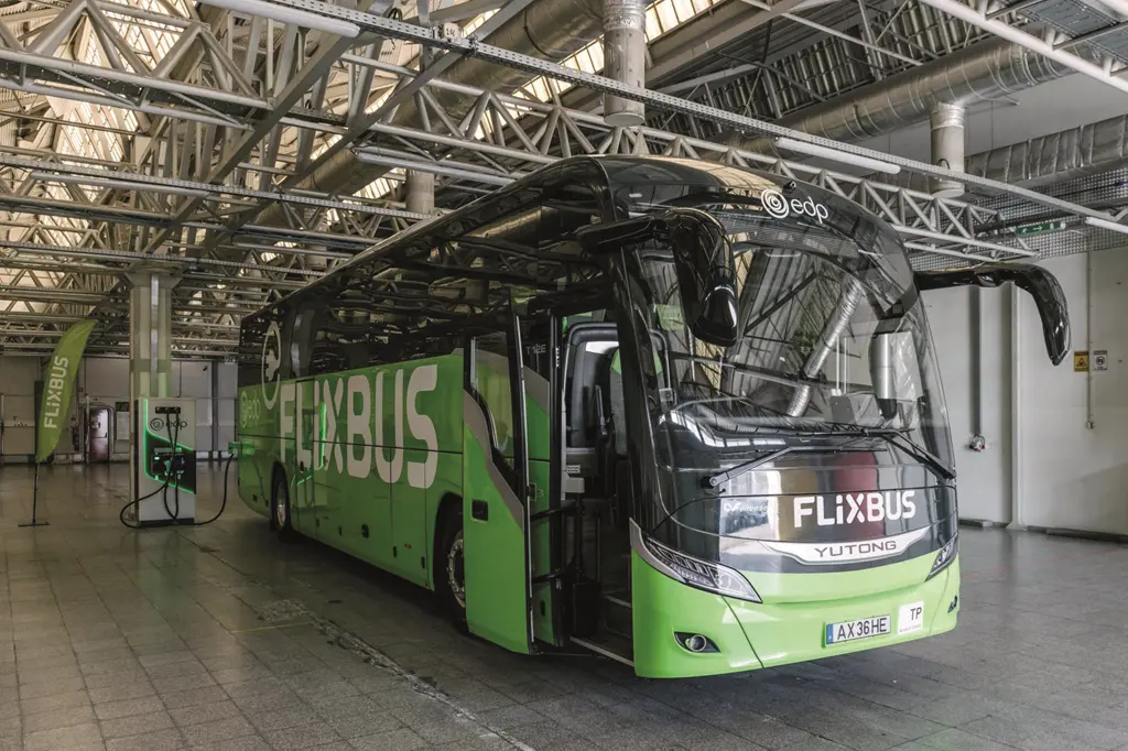 Elektrický autobus Yutong absolvuje dvě denní okružní jízdy mezi Portem a Lisabonem. © Flixbus