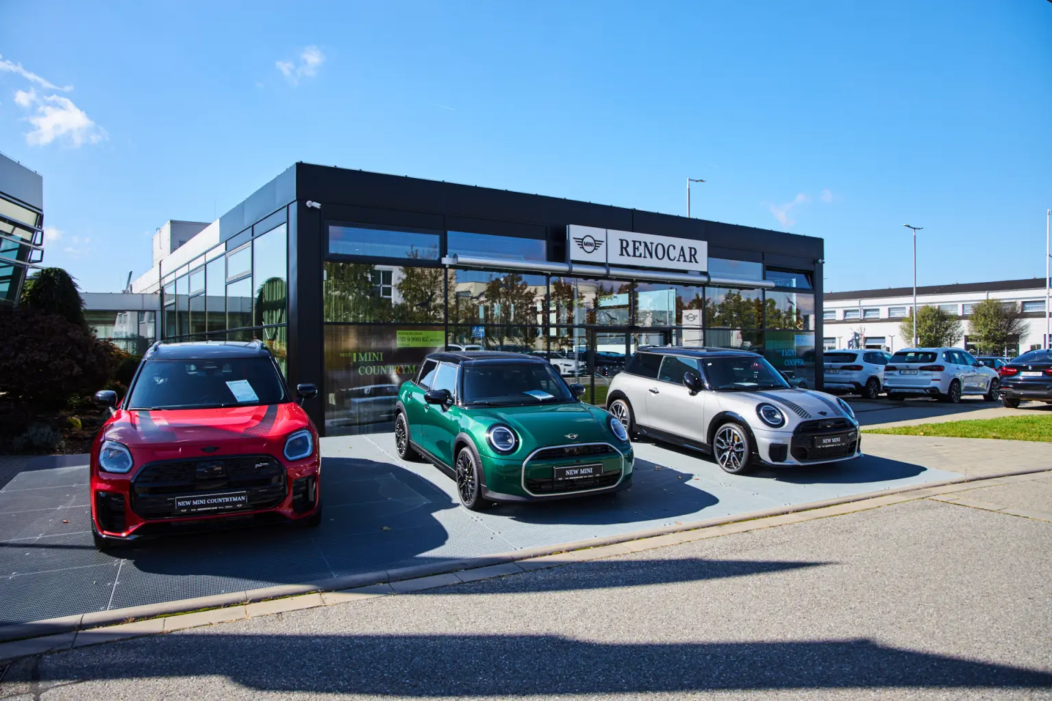 Renocar v Brněnské Slatině, kde si vyberete ze zastoupení značek BMW, MINI a motorek Motorrad © BMW