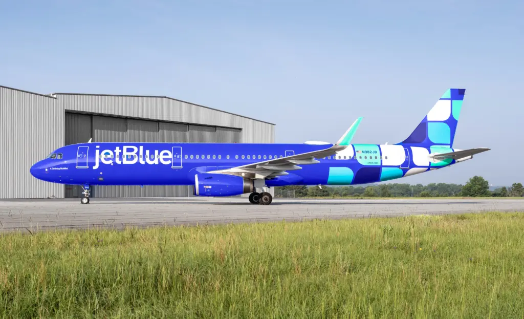 Airbus A220 JetBlue v novém livery © JetBlue
