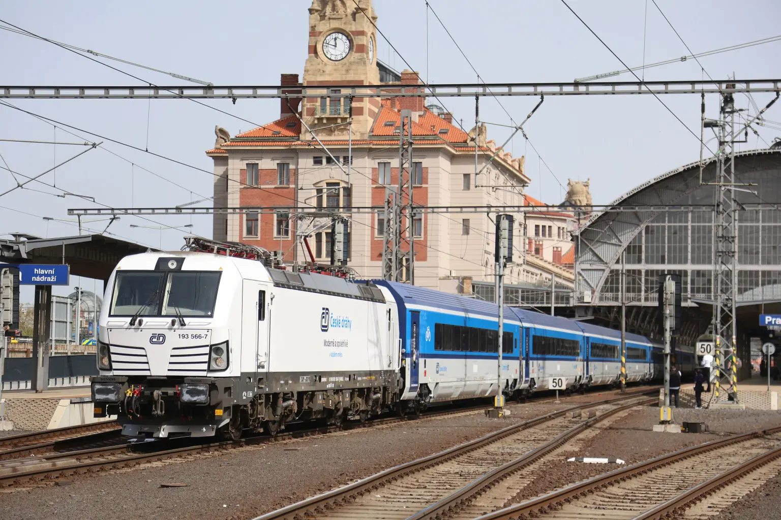 ComfortJet Českých drah v Praze na hlavním nádraží © České dráhy