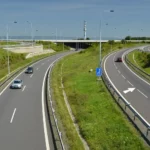 Nové dálnice zvyšují výběr mýtného v Česku: Dálniční obchvat Českých Budějovic stáhl z centra města v únoru 41 tisíc nákladních vozidel