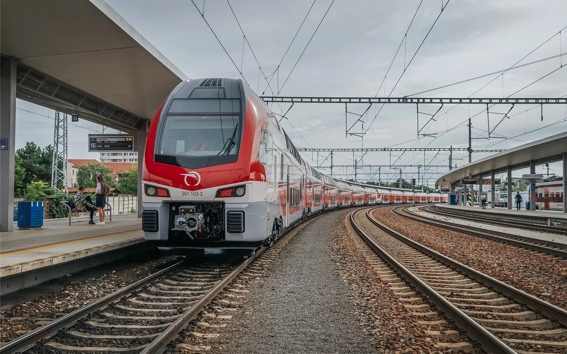 Vlak STADLER KISS Železniční společnosti Slovensko © ZSSK