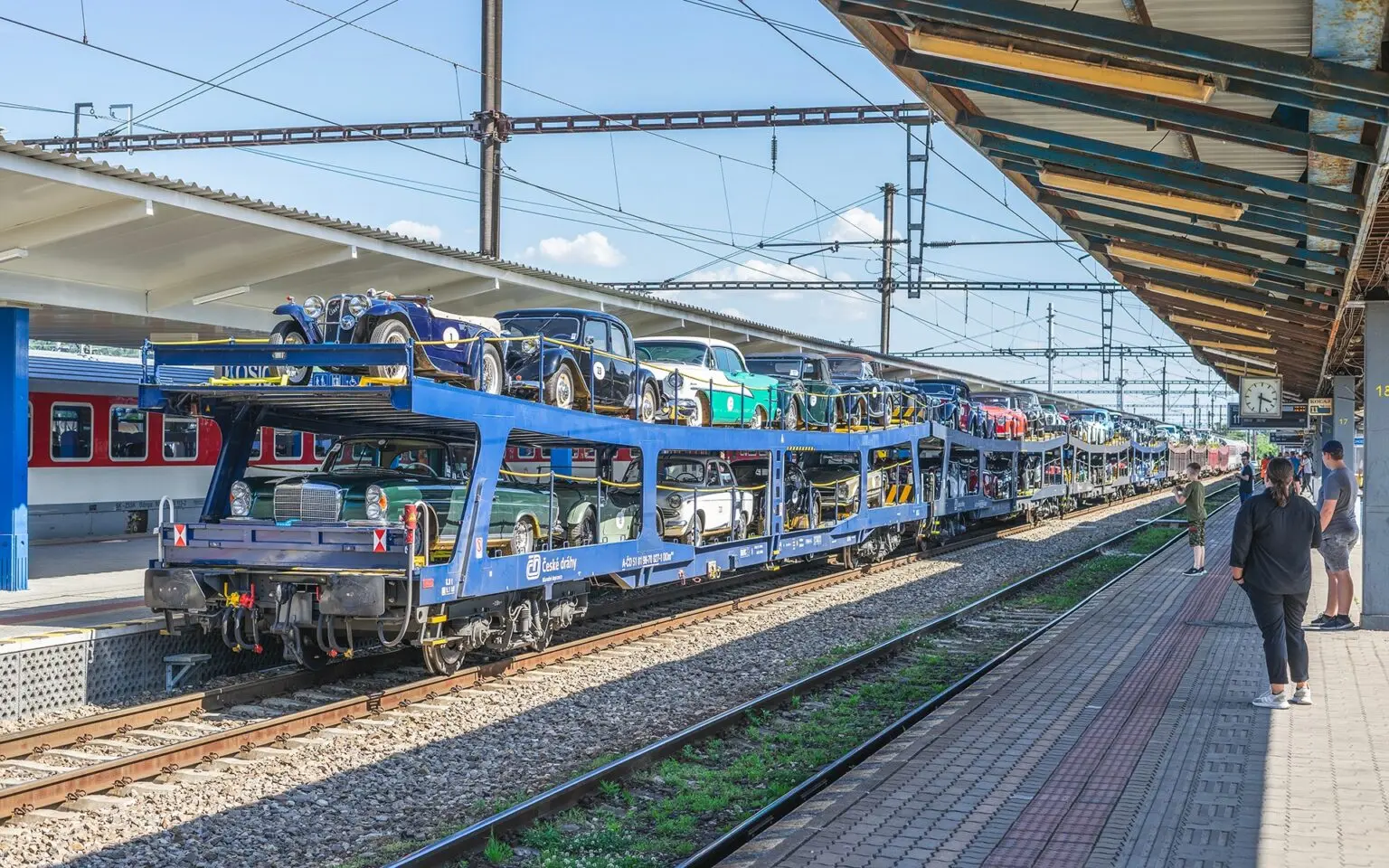 Slovenské ZSSK poveze historické vozy v rámci akce 500km Slovenských © ZSSK