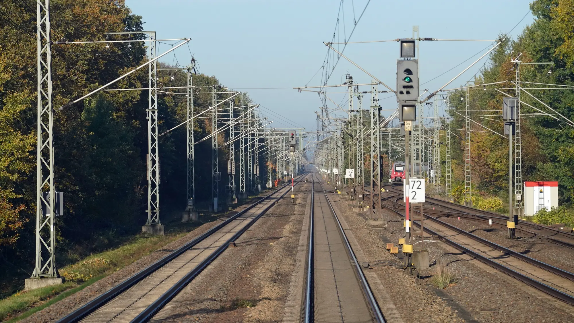 trať mezi Wittenbergem a Ludwigslustem na trati z Berlína do Hamburgu © DB AG / Volker Emersleben