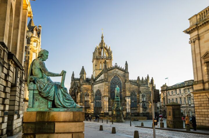 Edinburgh © shutterstock/ Brussels Airlines
