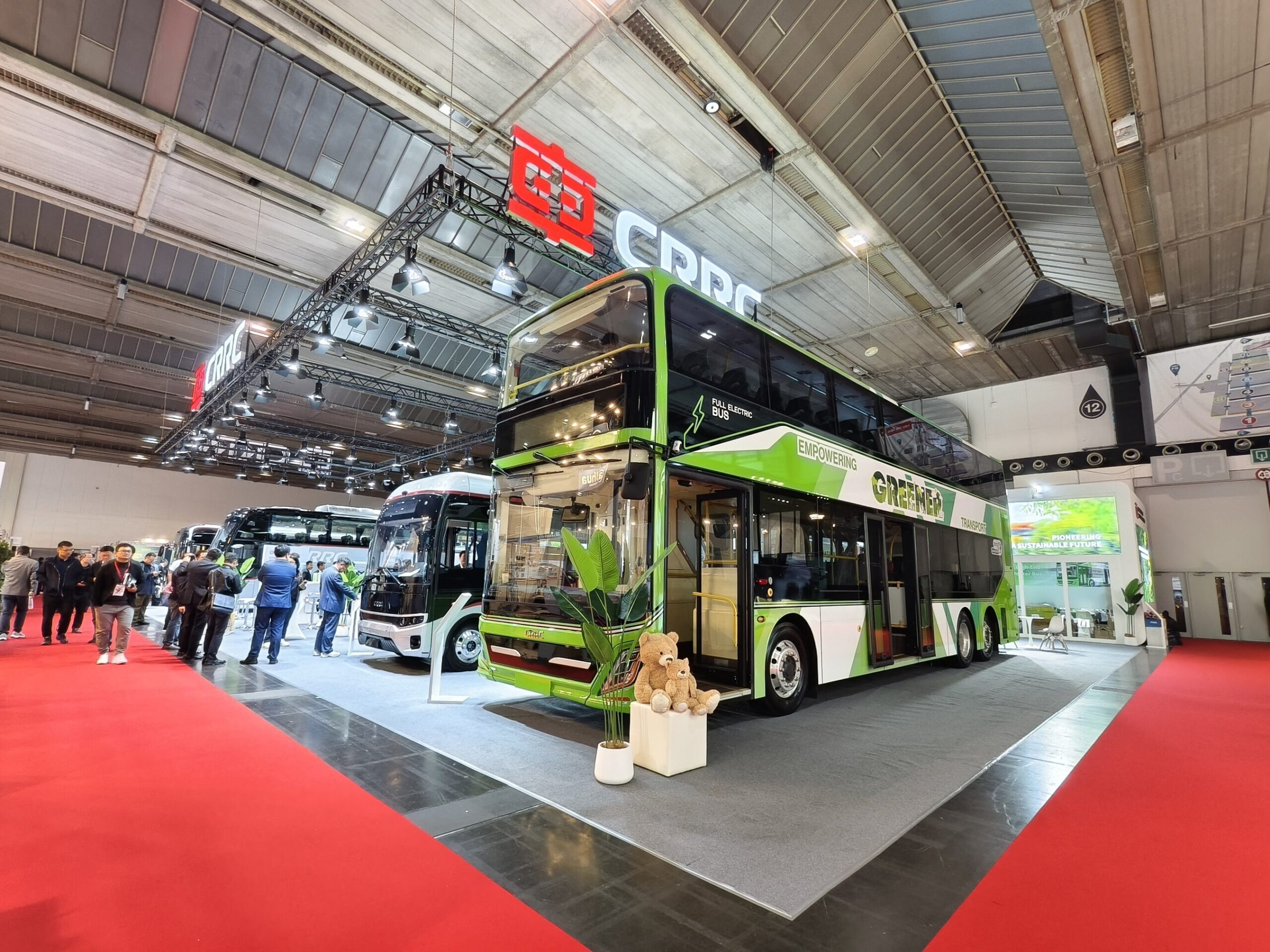 CRRC EV představuje na veletrhu Busworld Europe 2025 dva průlomové plně elektrické autobusy © CRRC EV