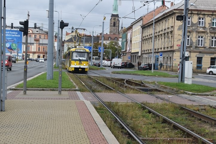 Tramvajová trať na Skvrňany projde rekonstrukcí. Fotografie: H. Josefová