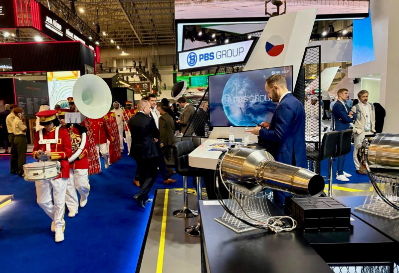 na veletrhu v Dubaji © PBS