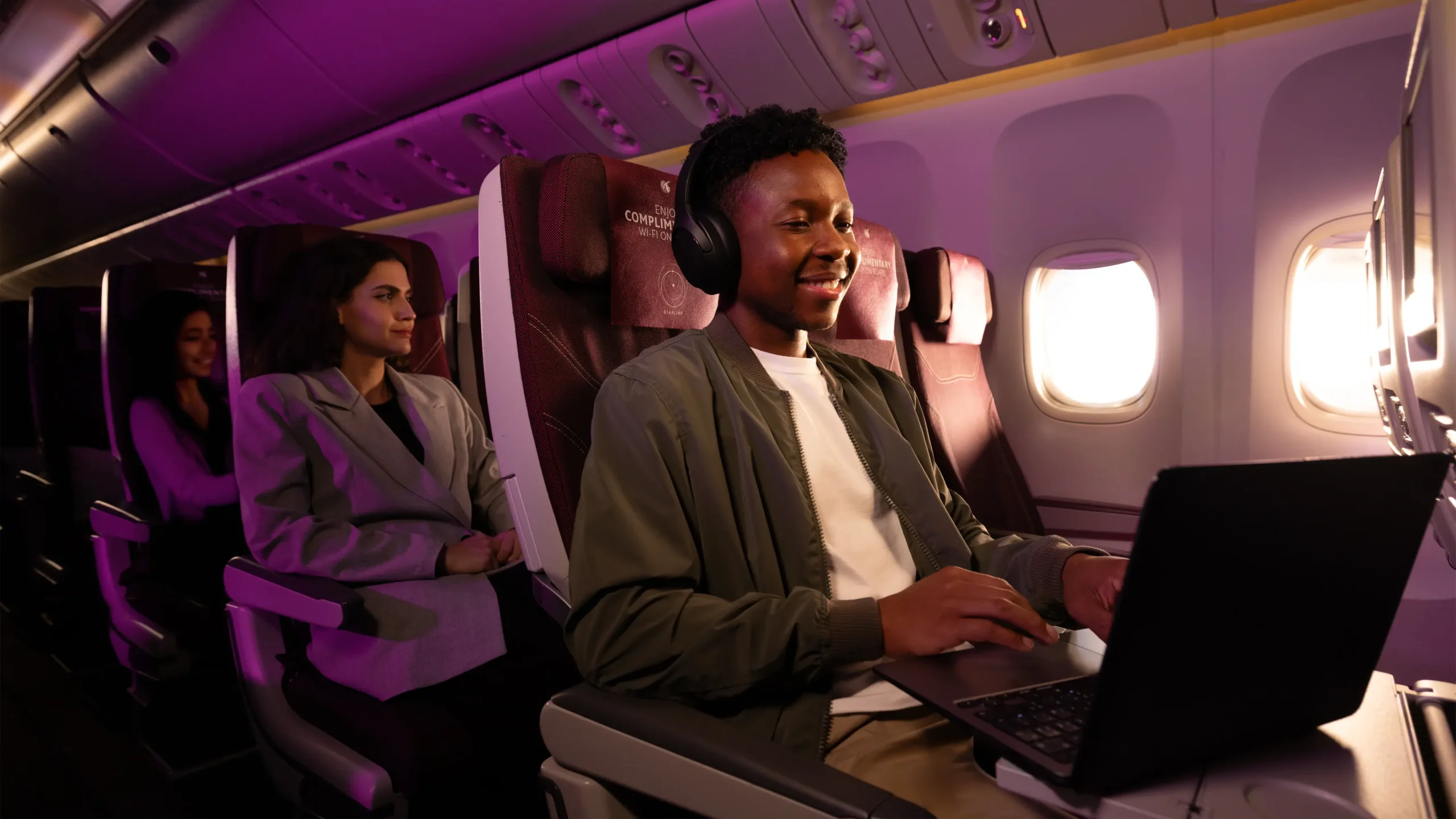 © Qatar Airways