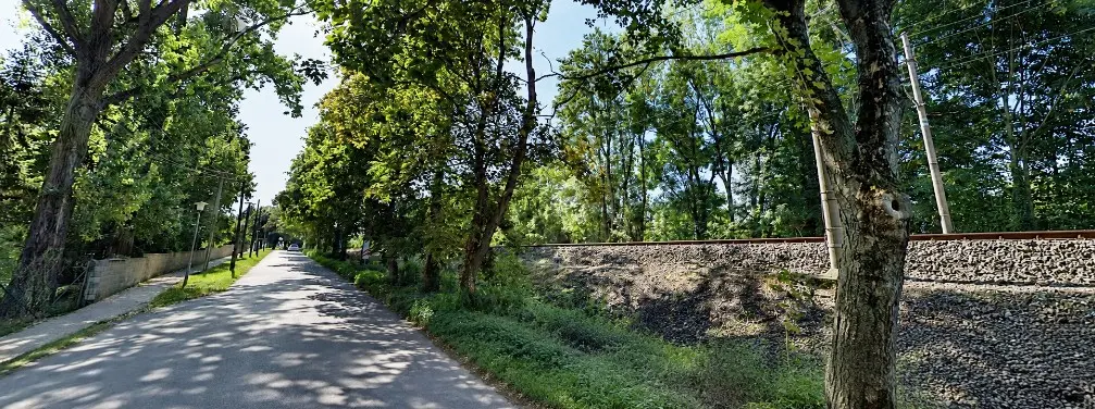 Ilustrační foto přibližného místa budoucího přejezdu, zdroj Google maps/ Středočeský kraj