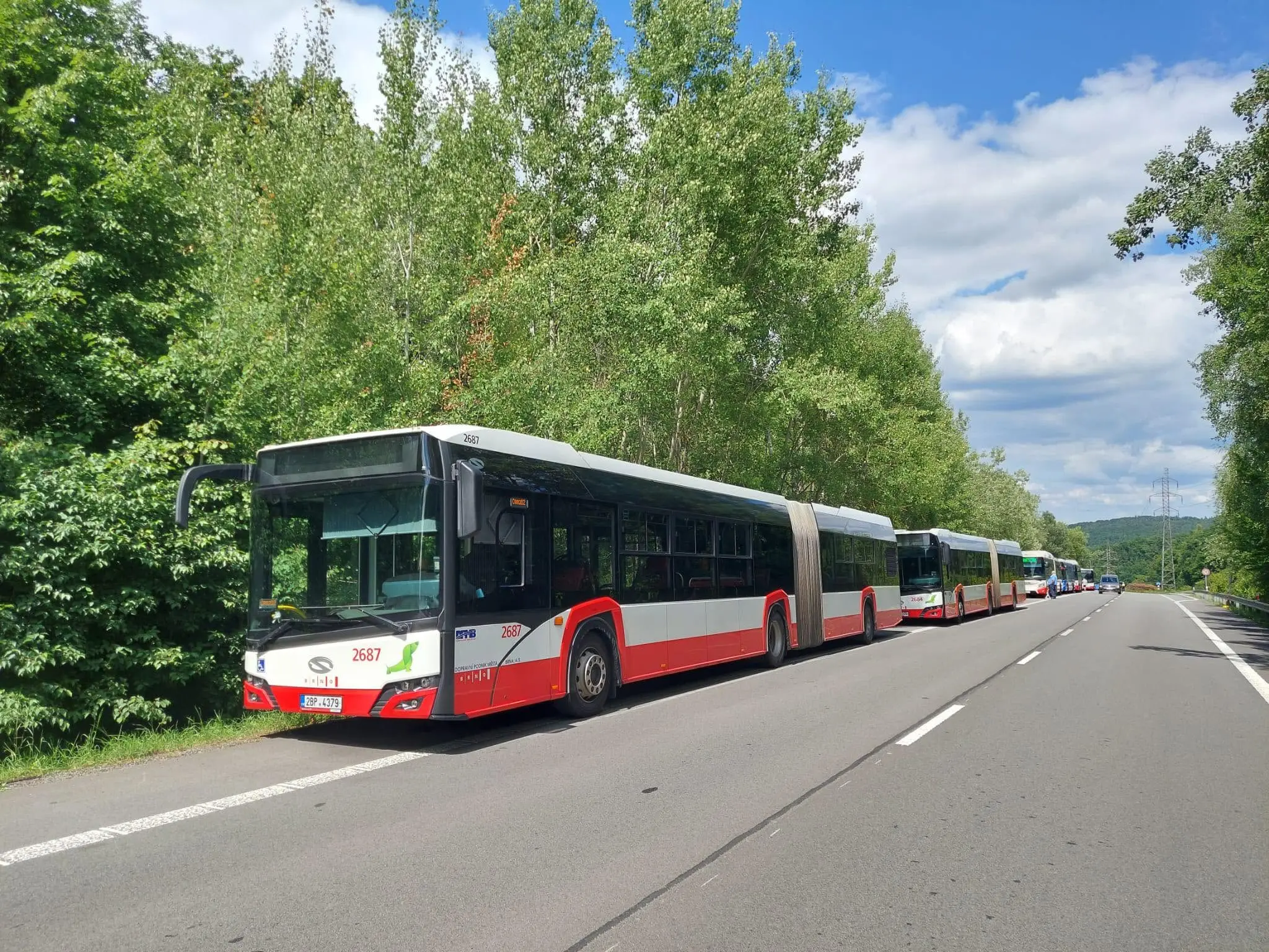 Grand Prix a připravené vozy MHD na bezplatné lince C, zdroj DPmB