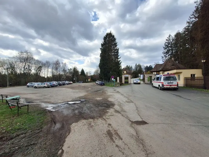 vjezd k léčebně v Jevíčku, zdroj Pardubický kraj