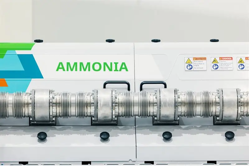 Čpavkový motor 25 od společnosti Wärtsilä pomůže dvěma novým středně velkým tankerům na přepravu plynu – vlastněným společným podnikem Navigator Amon Shipping AS – snížit emise, zlepšit provozní efektivitu a udržet si náskok před vyvíjejícími se technologiemi. zdroj Wärtsilä