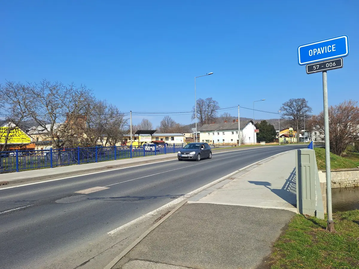 oprava mostu ve městě Albrechtice, foto ŘSD
