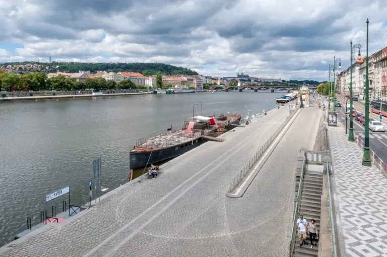 Rašínovo nábřeží v Praze, foto TCP
